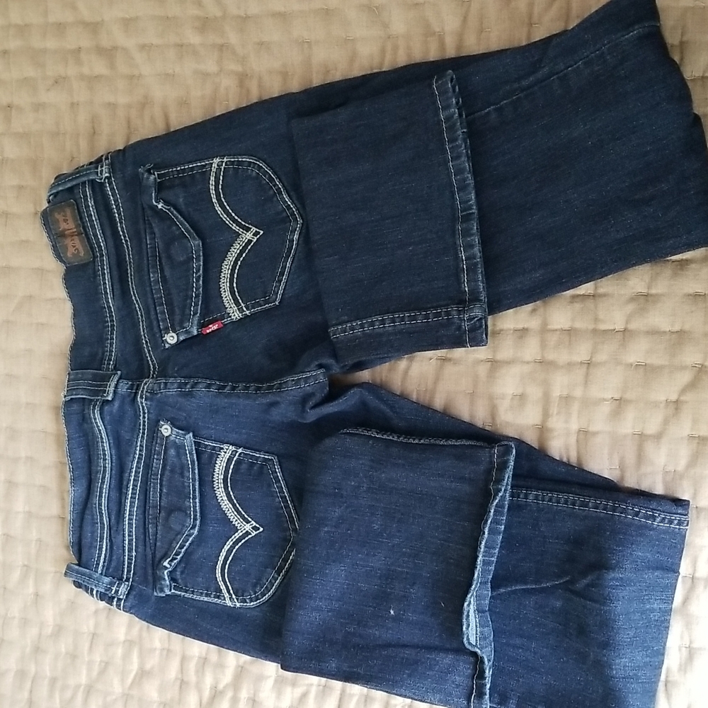 Levi's - Picture 3 of 5